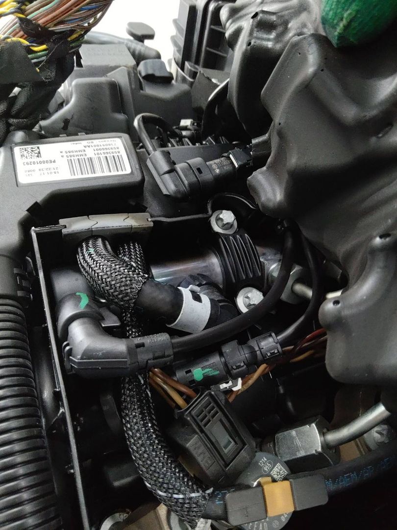 топливная рампа BMW X5 F15 2017, 3.0 л., дизель, АКПП