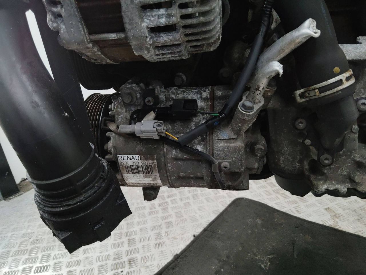 компрессор кондиционера Renault Laguna 3 поколение [рестайлинг] 2012, 2.0 л., дизель, МКПП, 8200890987