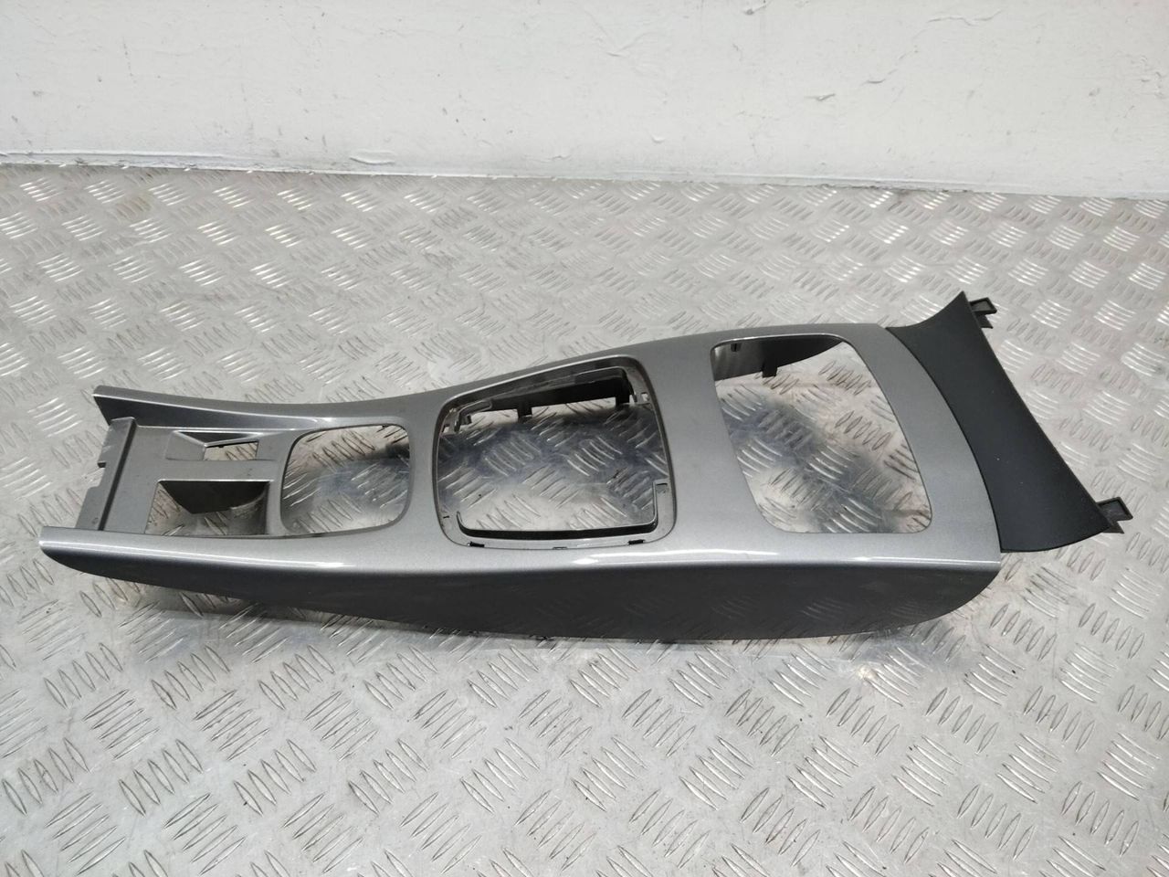Декоративная накладка центральной консоли Renault Laguna 3 поколение [рестайлинг] 2013