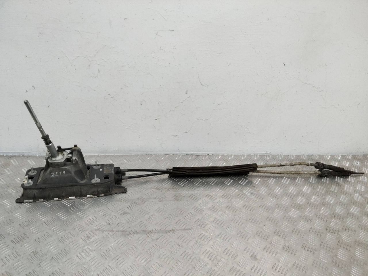 кулиса Volkswagen Jetta 5 поколение 2005, 1K0711091