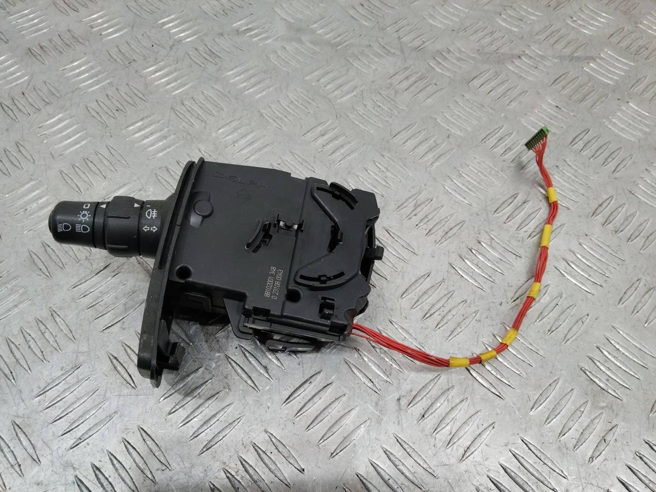 переключатель света Renault Kangoo 2 поколение 2009, 88102001