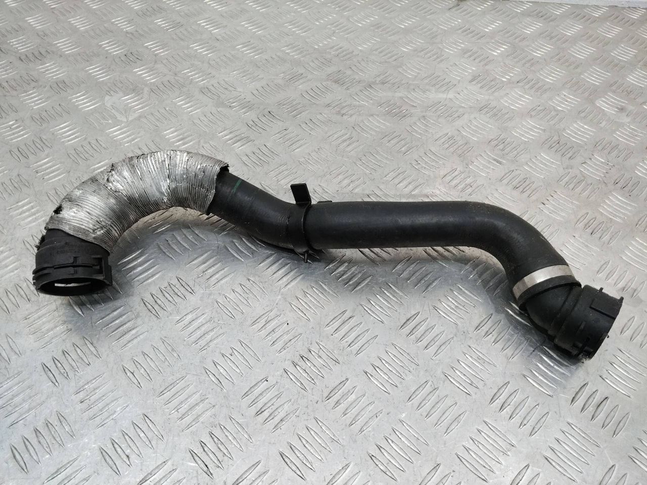 патрубок радиатора BMW 3 серия E90/E91/E92/E93 [рестайлинг] 2008, 1712755240704
