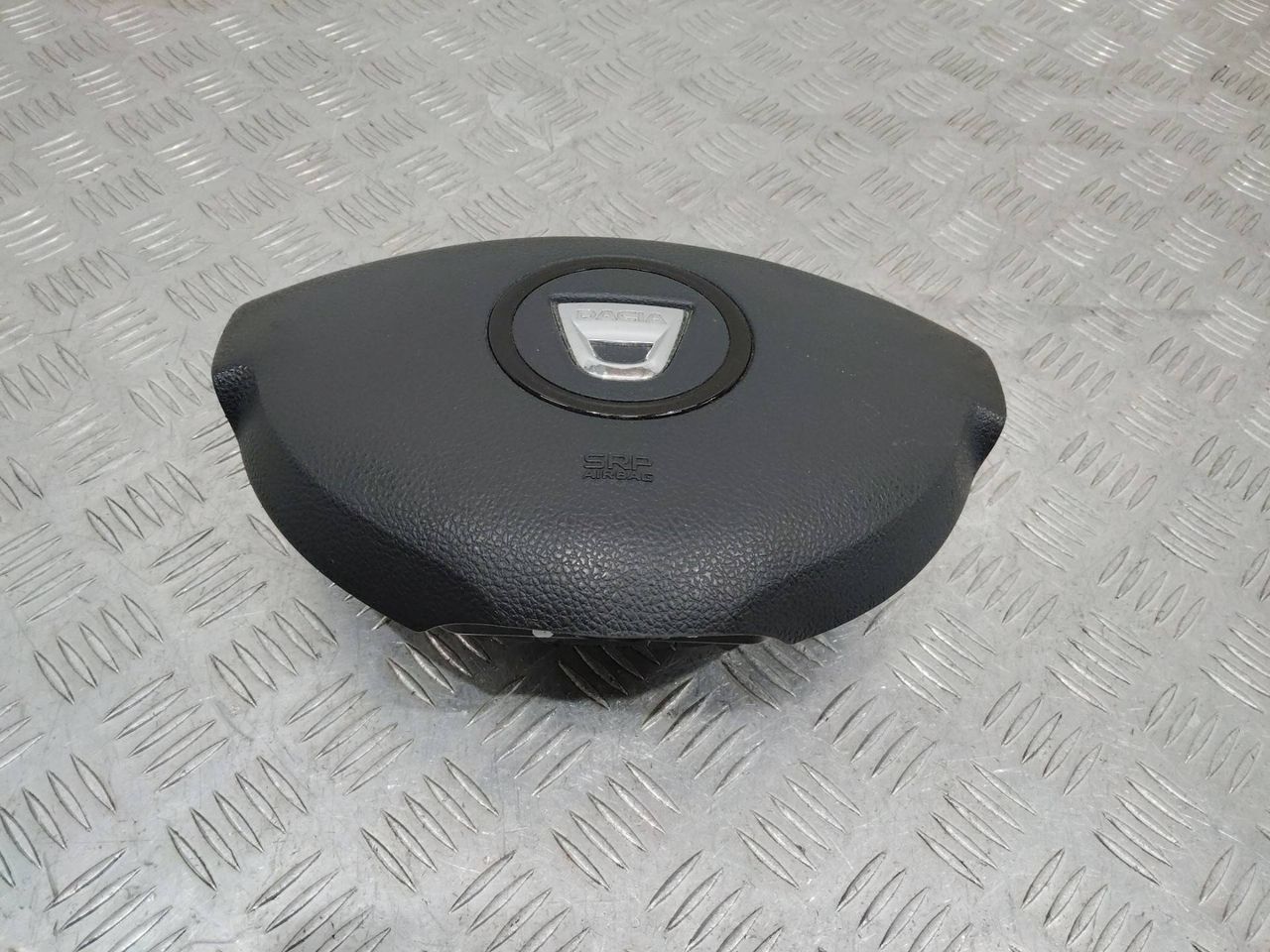 подушка безопасности водителя Dacia Duster 1 поколение 2011, 985100037R