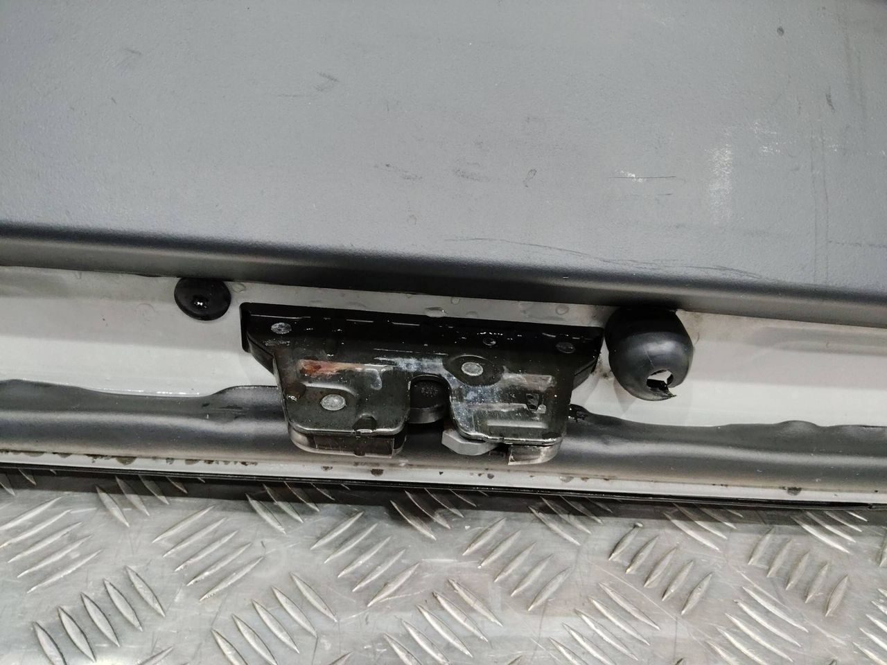 замок багажника BMW X5 E53 2003