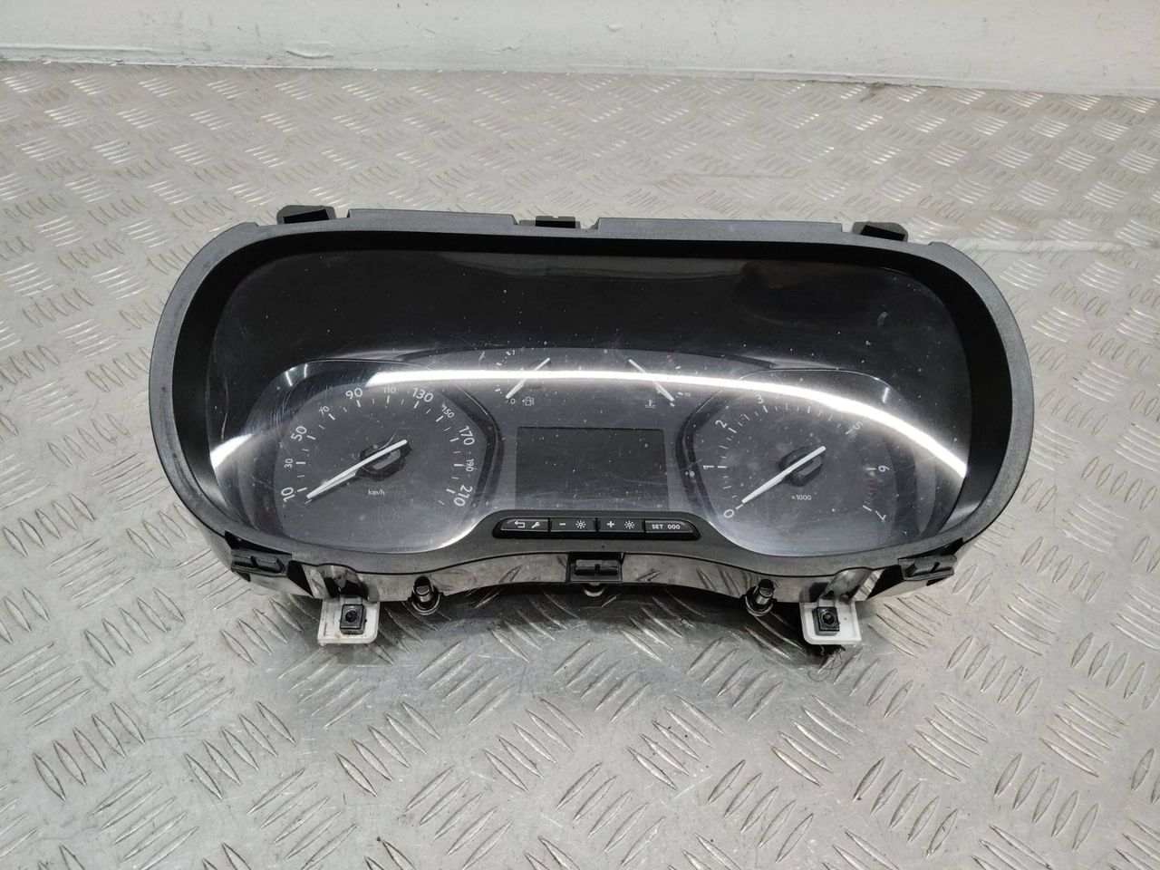 щиток приборов (приборная панель) Peugeot Expert 3 поколение 2020, 9831168780