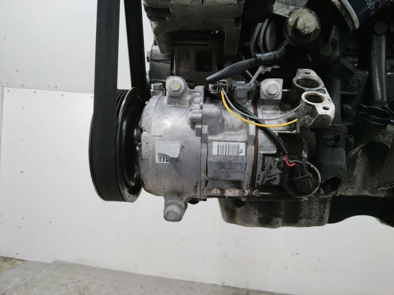 компрессор кондиционера Renault Megane 3 поколение 2012, 1.5 л., K9K J 836, дизель, МКПП, 8200939386