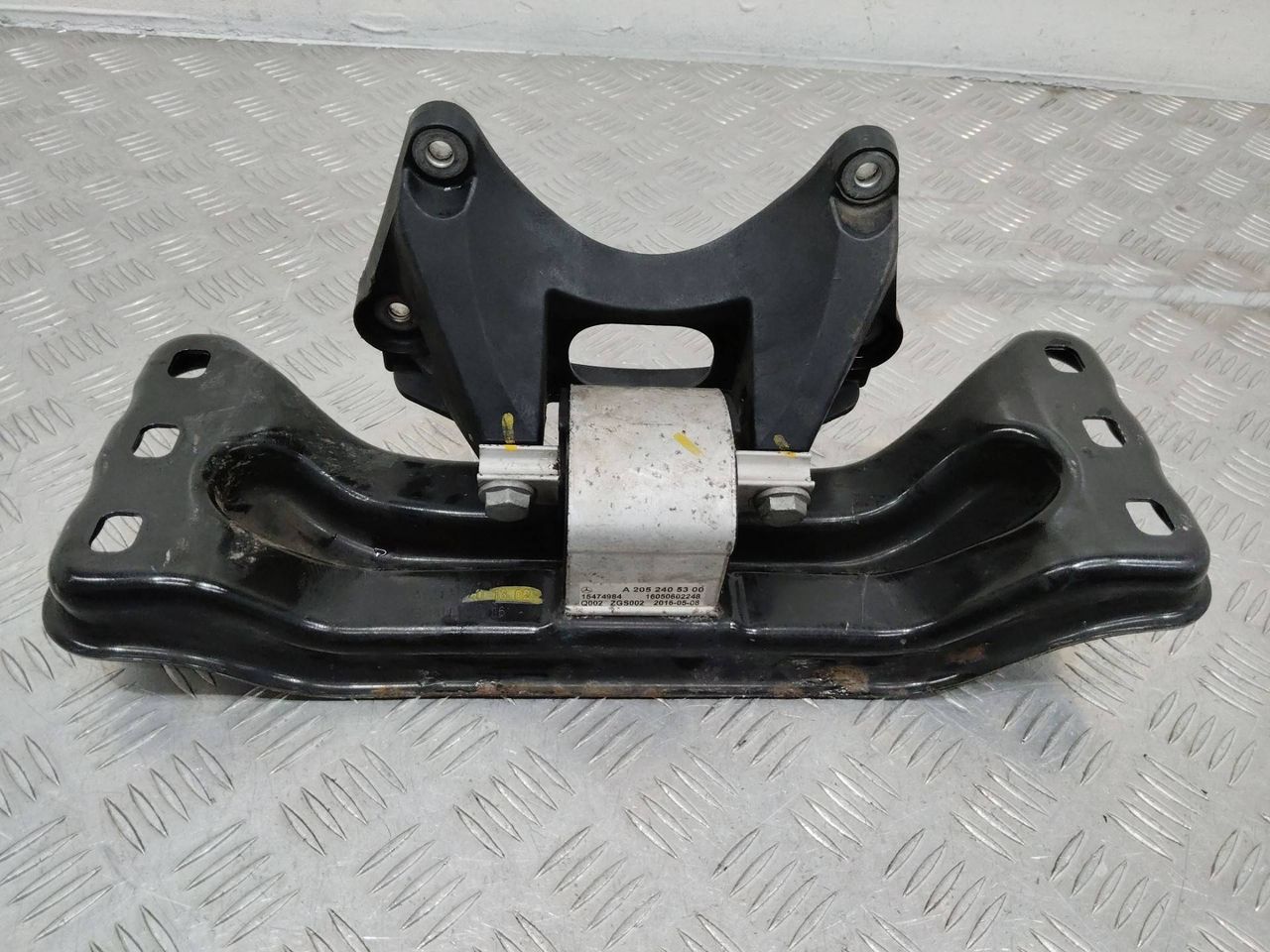 подушка крепления КПП Mercedes-Benz E-Класс W213/S213/C238/A238 2016, A2132401302