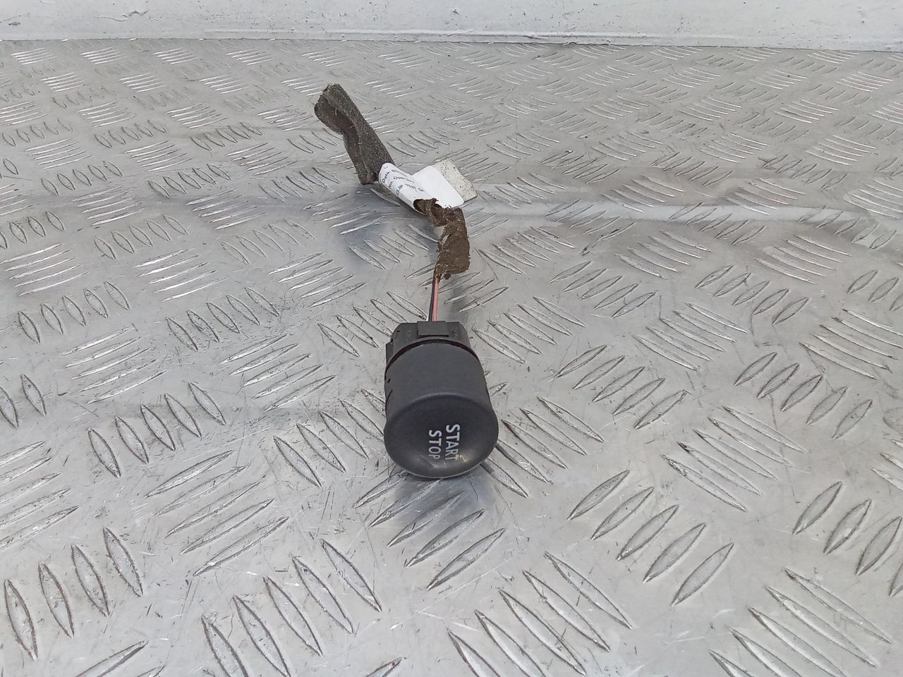 кнопка запуска двигателя Renault Laguna 3 поколение 2012, 506978R