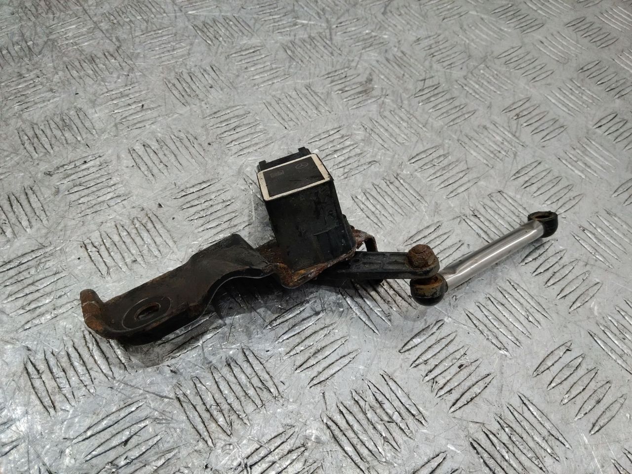 датчик дорожного просвета Mercedes-Benz S-Класс W221 2008, A0105427717