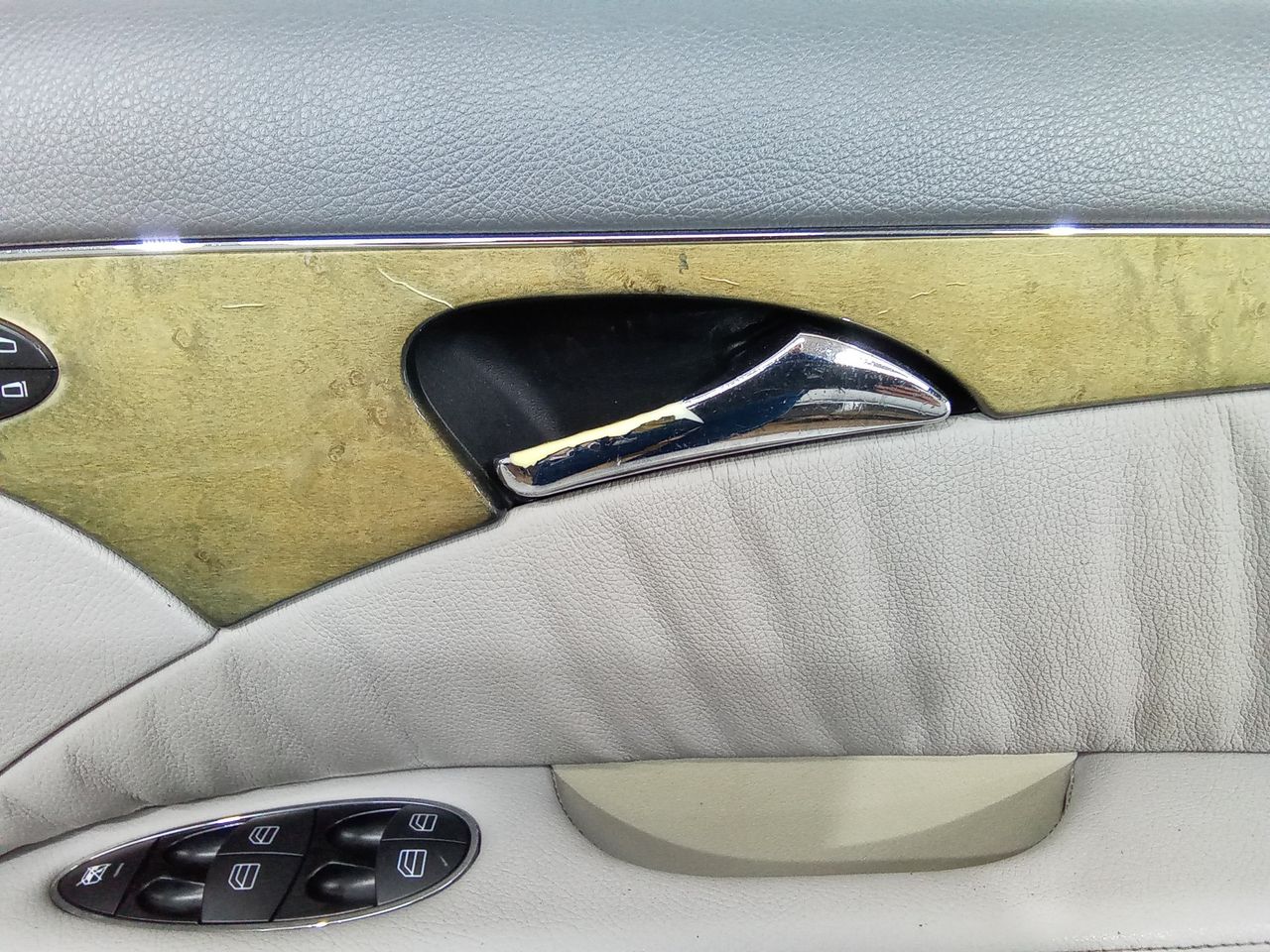ручка внутренняя передняя правая Mercedes-Benz E-Класс W211/S211 [рестайлинг] 2006, седан