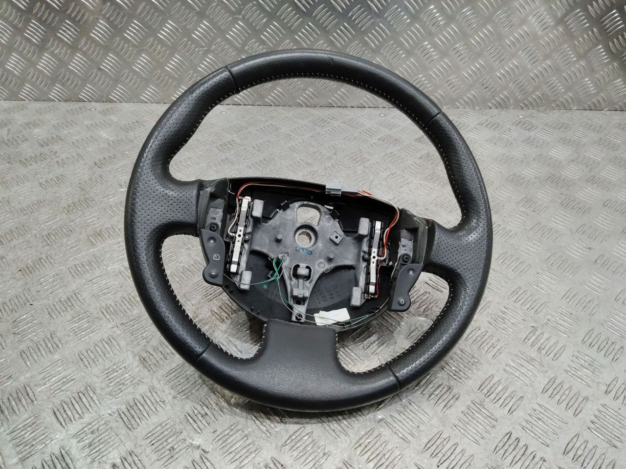 руль Renault Megane 2 поколение [рестайлинг] 2009, 8200587074