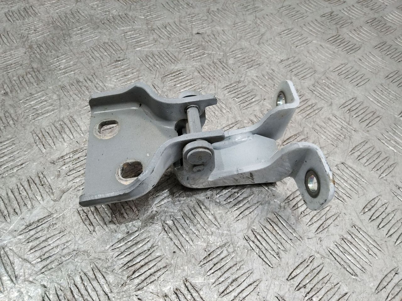 петля двери Renault Trafic 3 поколение 2015, 804005400R