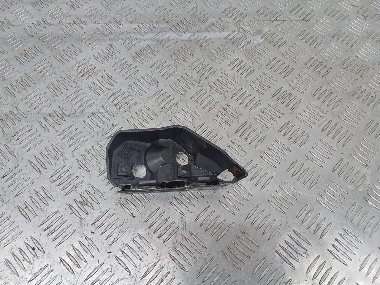 крепление бампера Volvo S40 2 поколение 2007, 31265397
