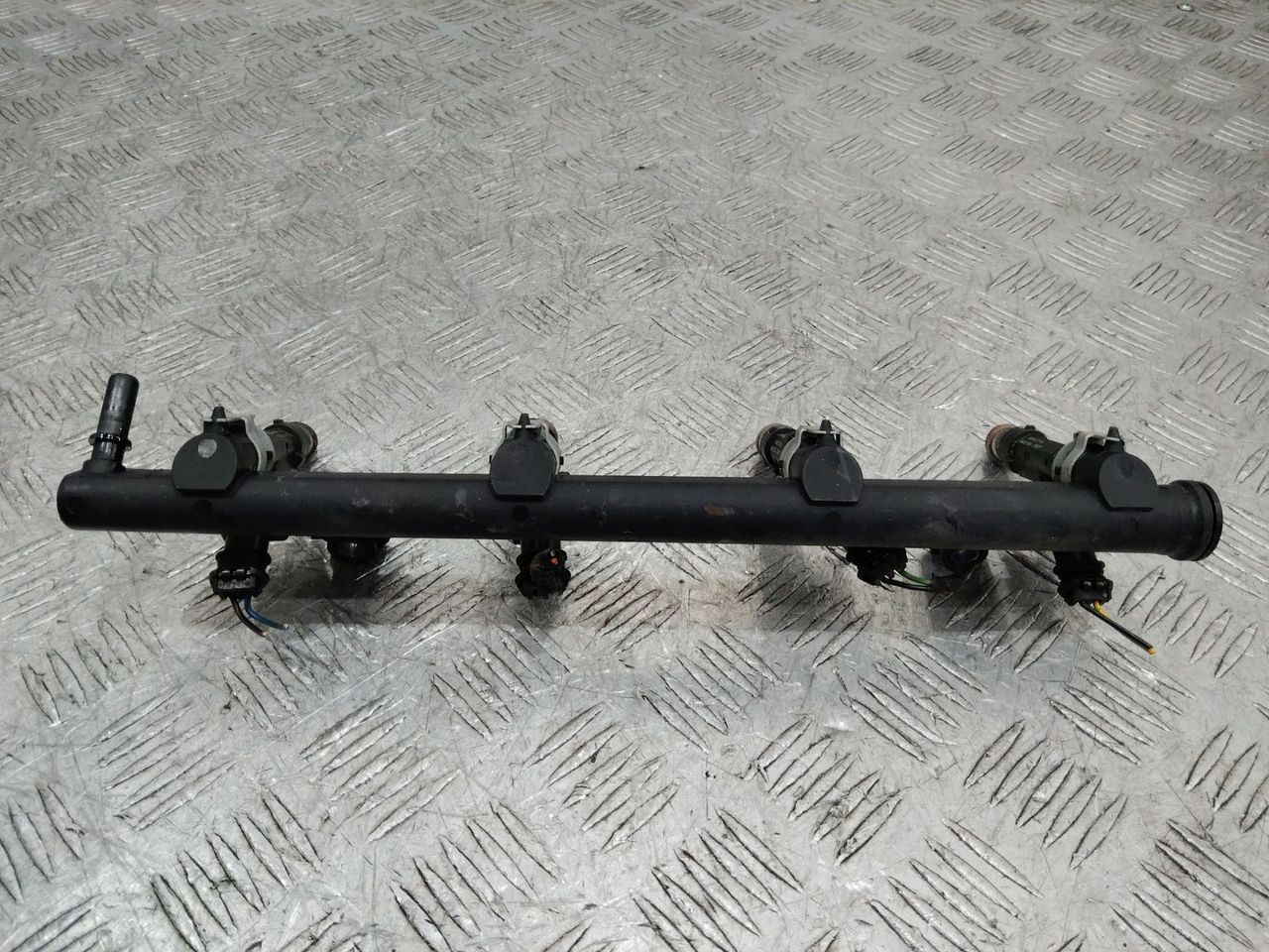 топливная рампа Renault Logan 1 поколение 2009, 1.4 л., бензин, 8200494284