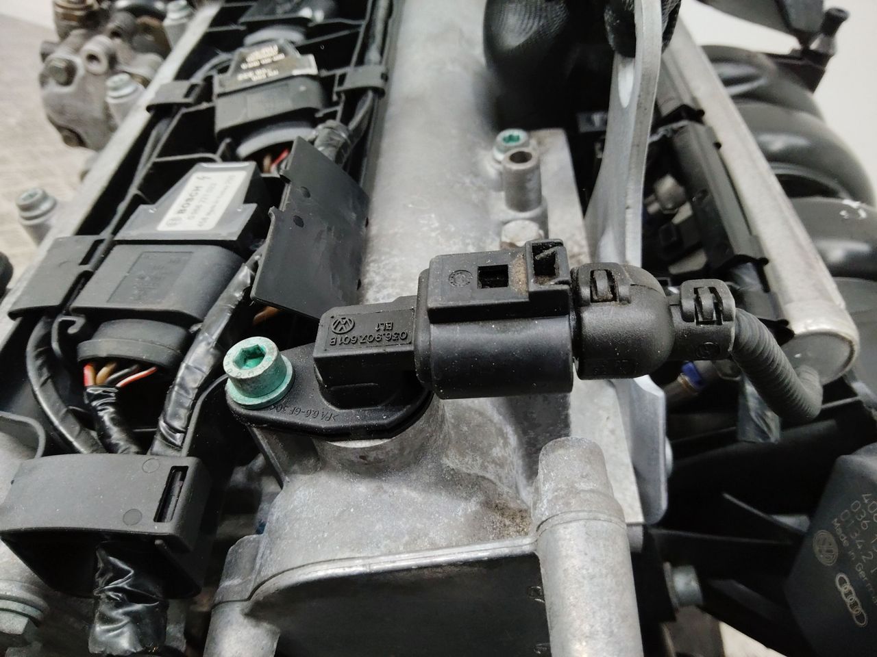 датчик распредвала Volkswagen Golf 4 поколение 2002, 1.6 л., AZD, бензин, МКПП, 036907601