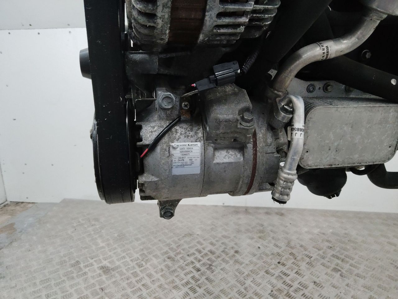 компрессор кондиционера Nissan Qashqai 2 поколение 2013, 1.6 л., дизель, МКПП, 92600BB60A