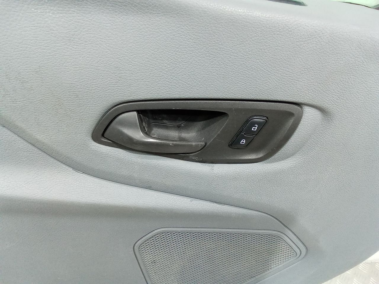 ручка внутренняя передняя левая Ford Transit 8 поколение 2015