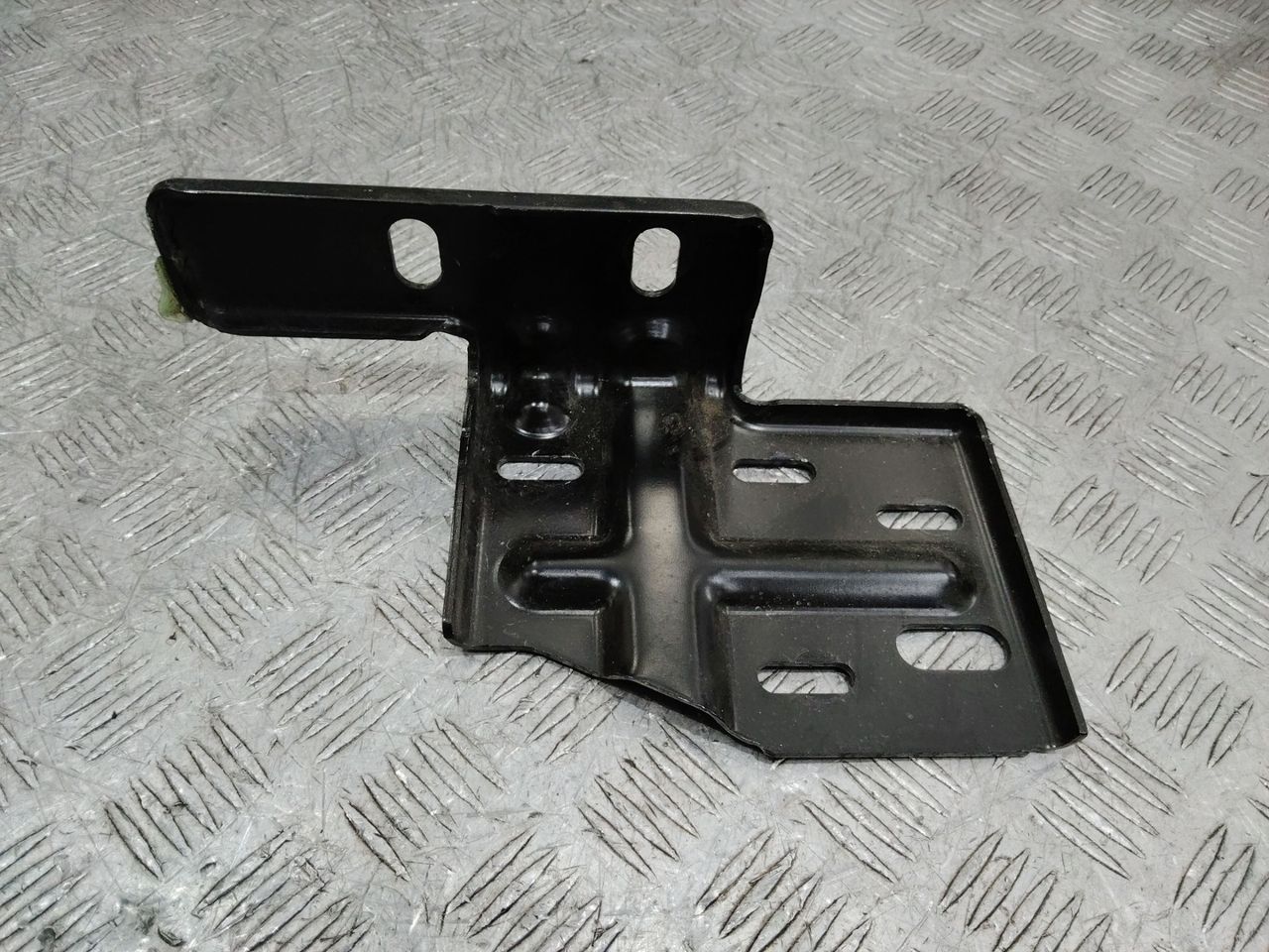 крепление бампера IVECO Daily 6 поколение 2022, 5802338031