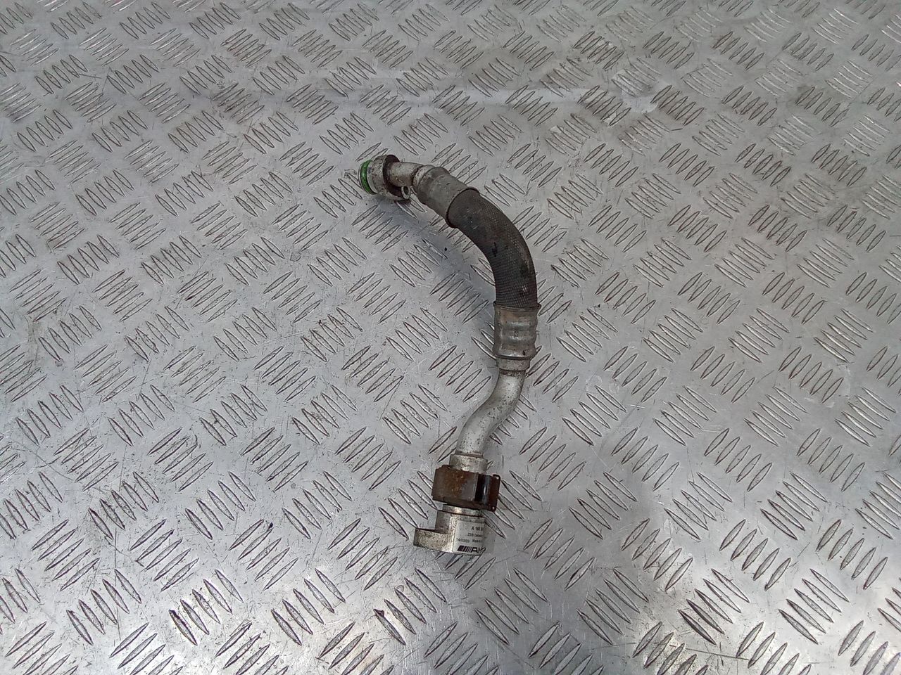 масляная трубка Mercedes-Benz GL-Класс X166 2014, A1665000788