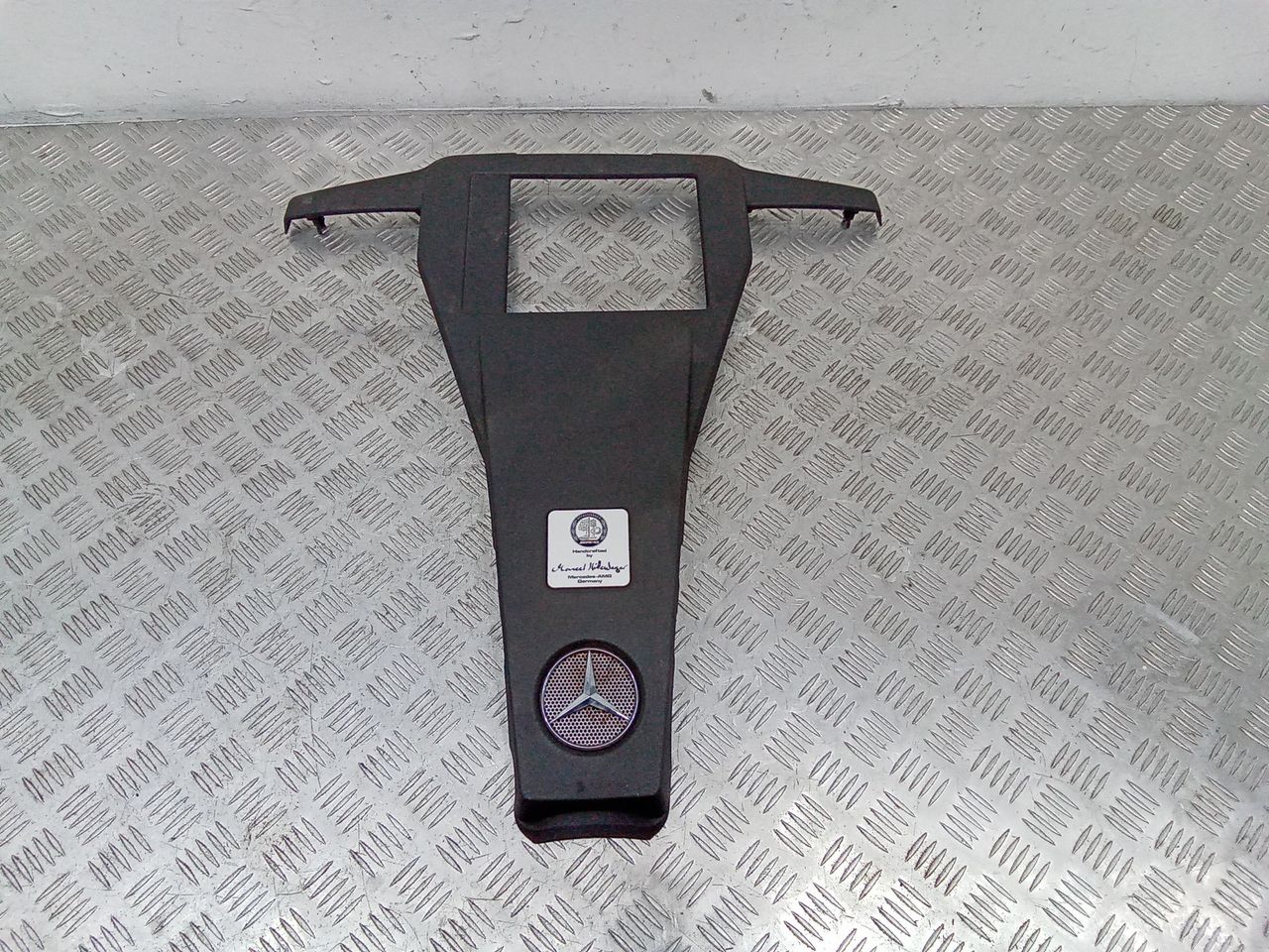 декоративная крышка двигателя Mercedes-Benz GL-Класс X166 2014, A1570103700