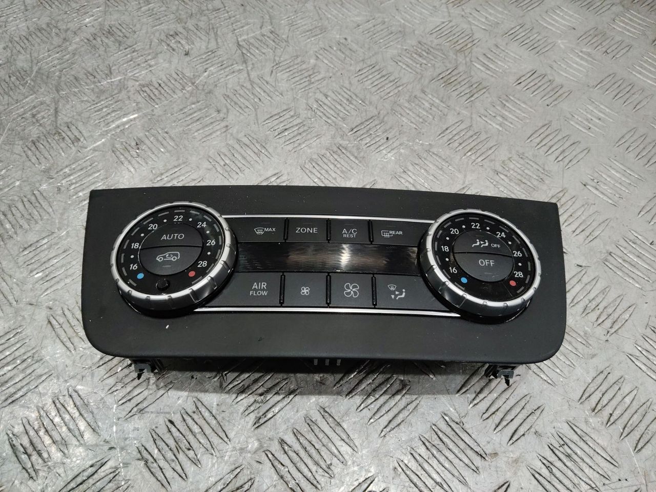 блок управления печки / климат-контроля Mercedes-Benz GL-Класс X166 2014, A1669000506