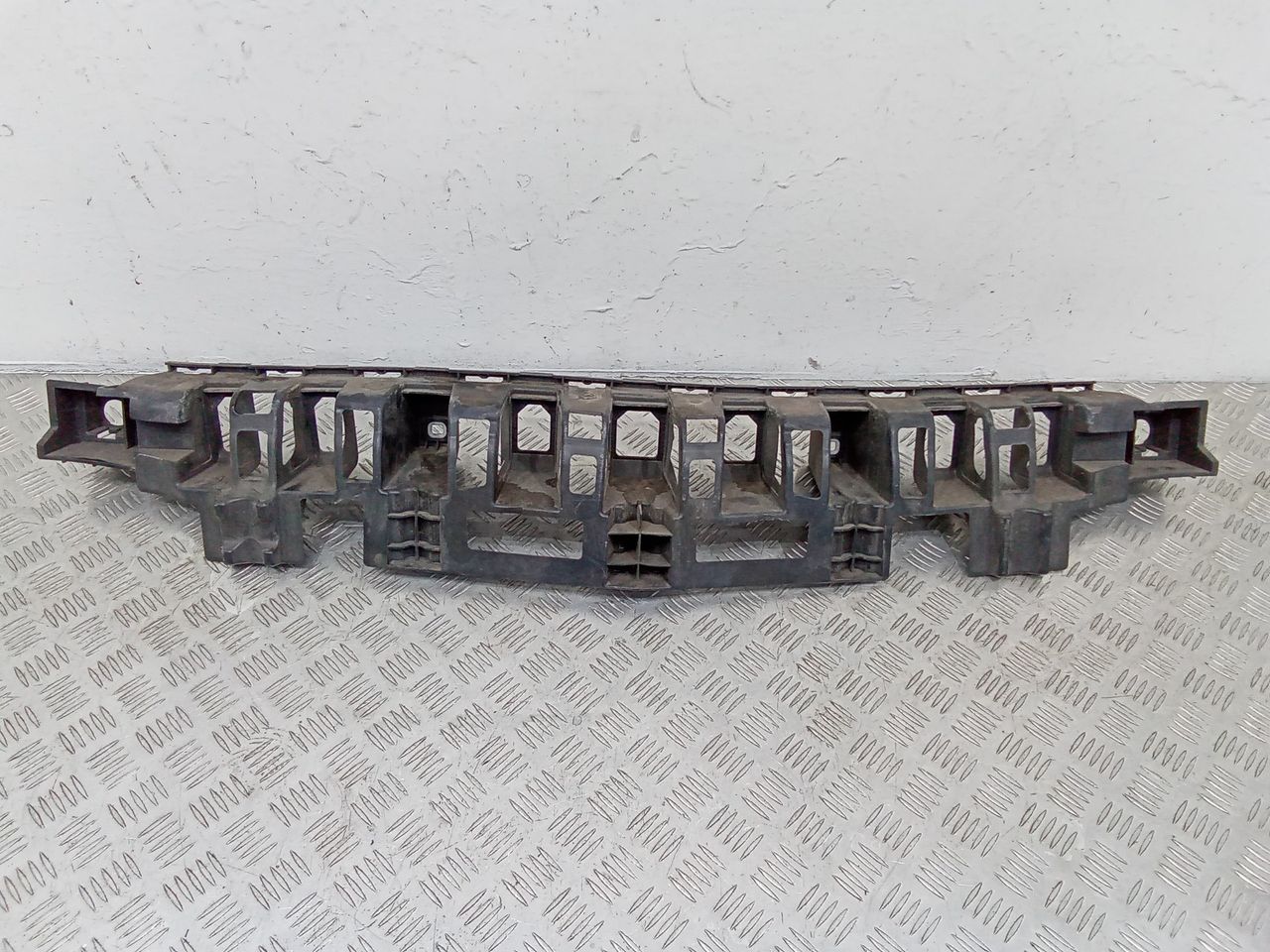 Крепление бампера заднего Mercedes-Benz GL-Класс X166 2014, A1668851065