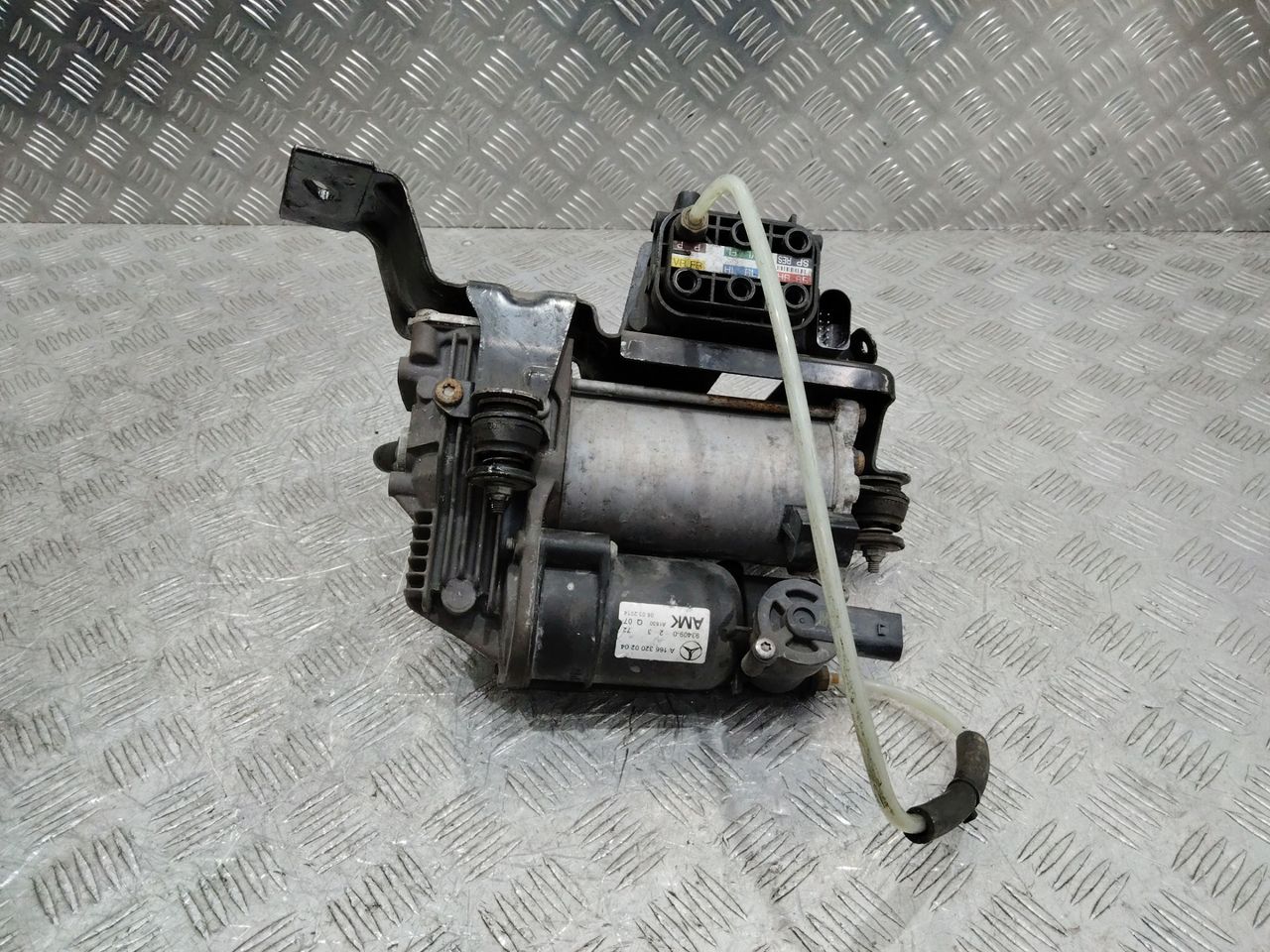 компрессор пневмоподвески Mercedes-Benz GL-Класс X166 2014, A1663200204