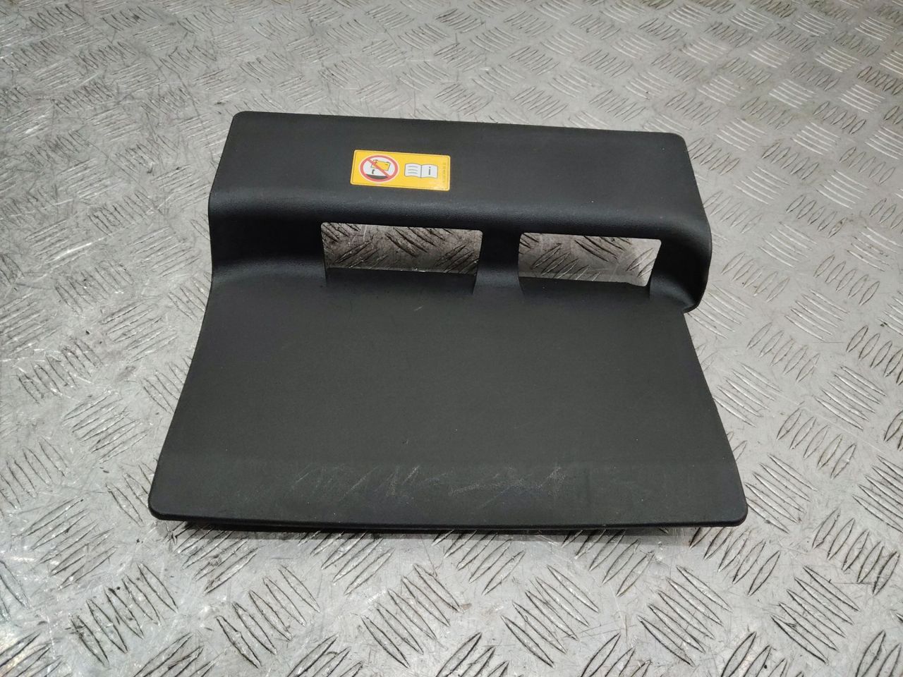 крышка аккумулятора Mercedes-Benz GL-Класс X166 2014, A1666800218