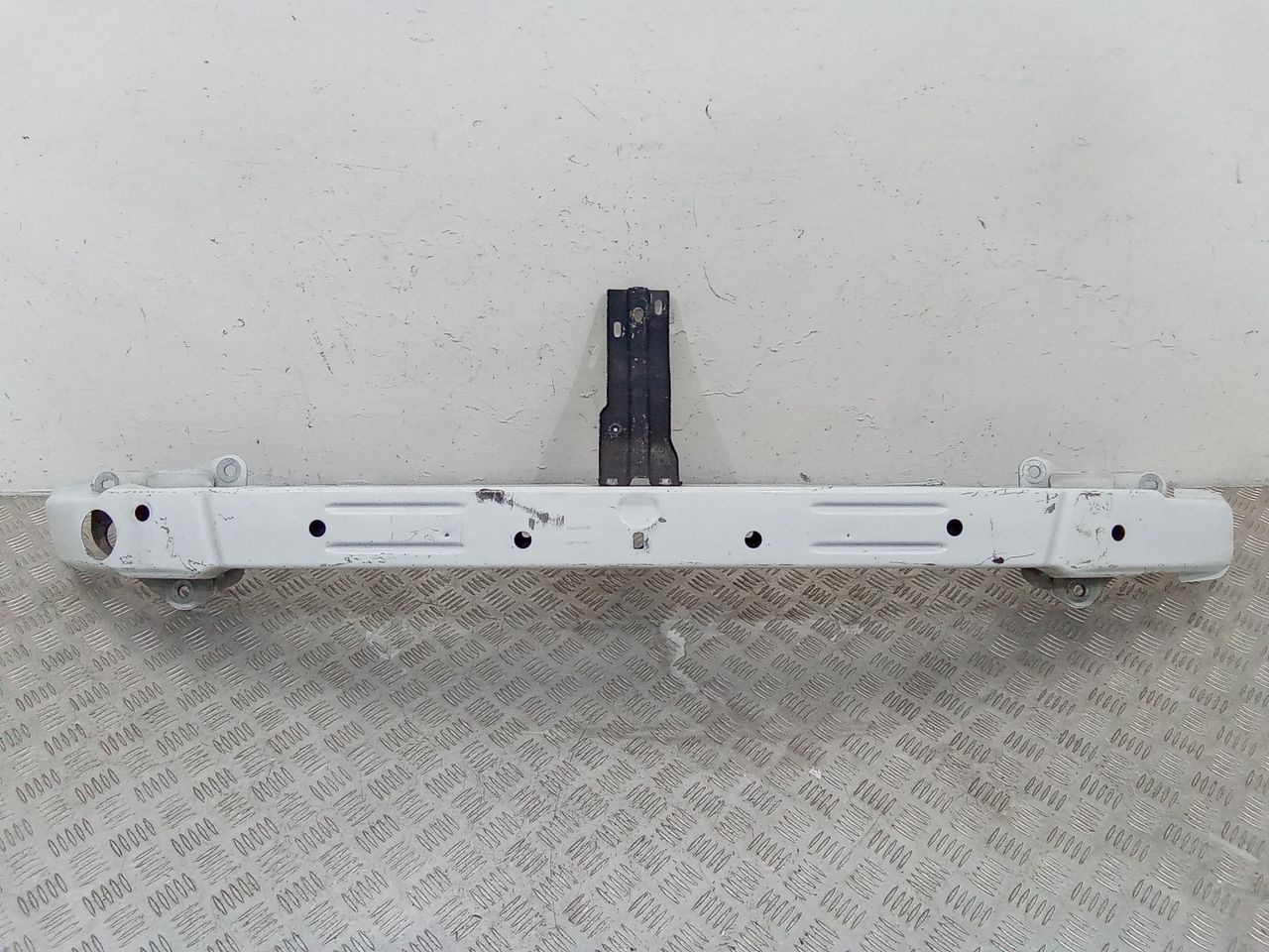 усилитель бампера переднего Renault Master 2 поколение 2003, 8200189647E