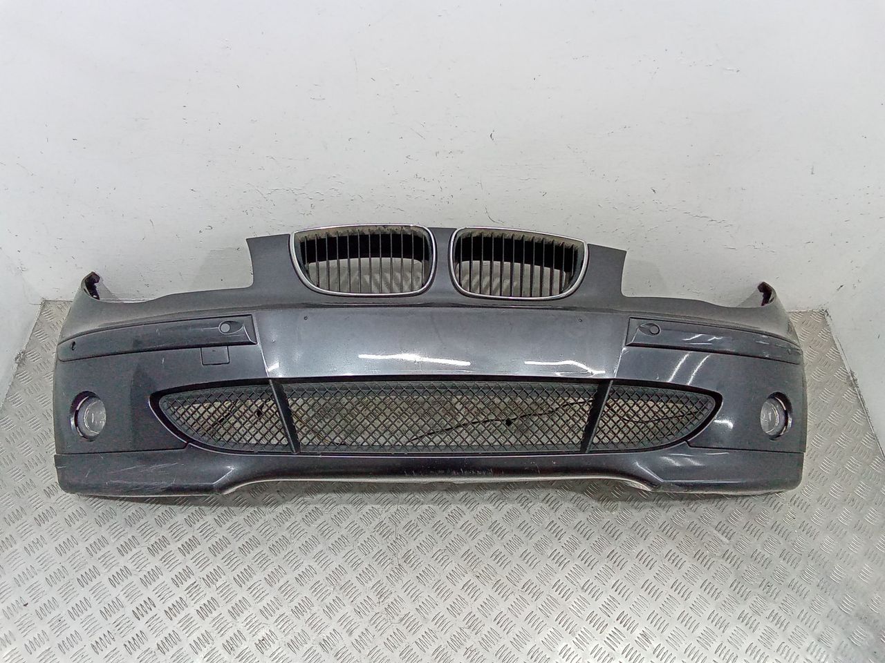 бампер передний BMW 1 серия E81/E82/E87/E88 2006, 713219405