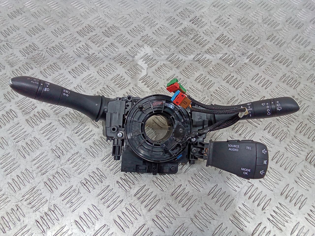 переключатель подрулевой (стрекоза) Renault Megane 4 поколение 2016, 255678341R