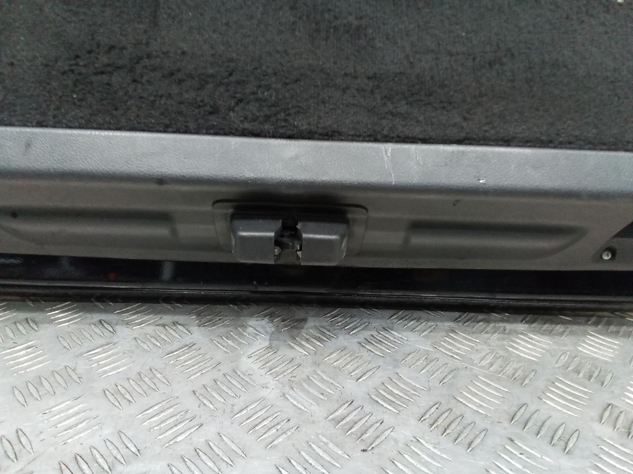 замок багажника Land Rover Range Rover Sport 1 поколение 2006