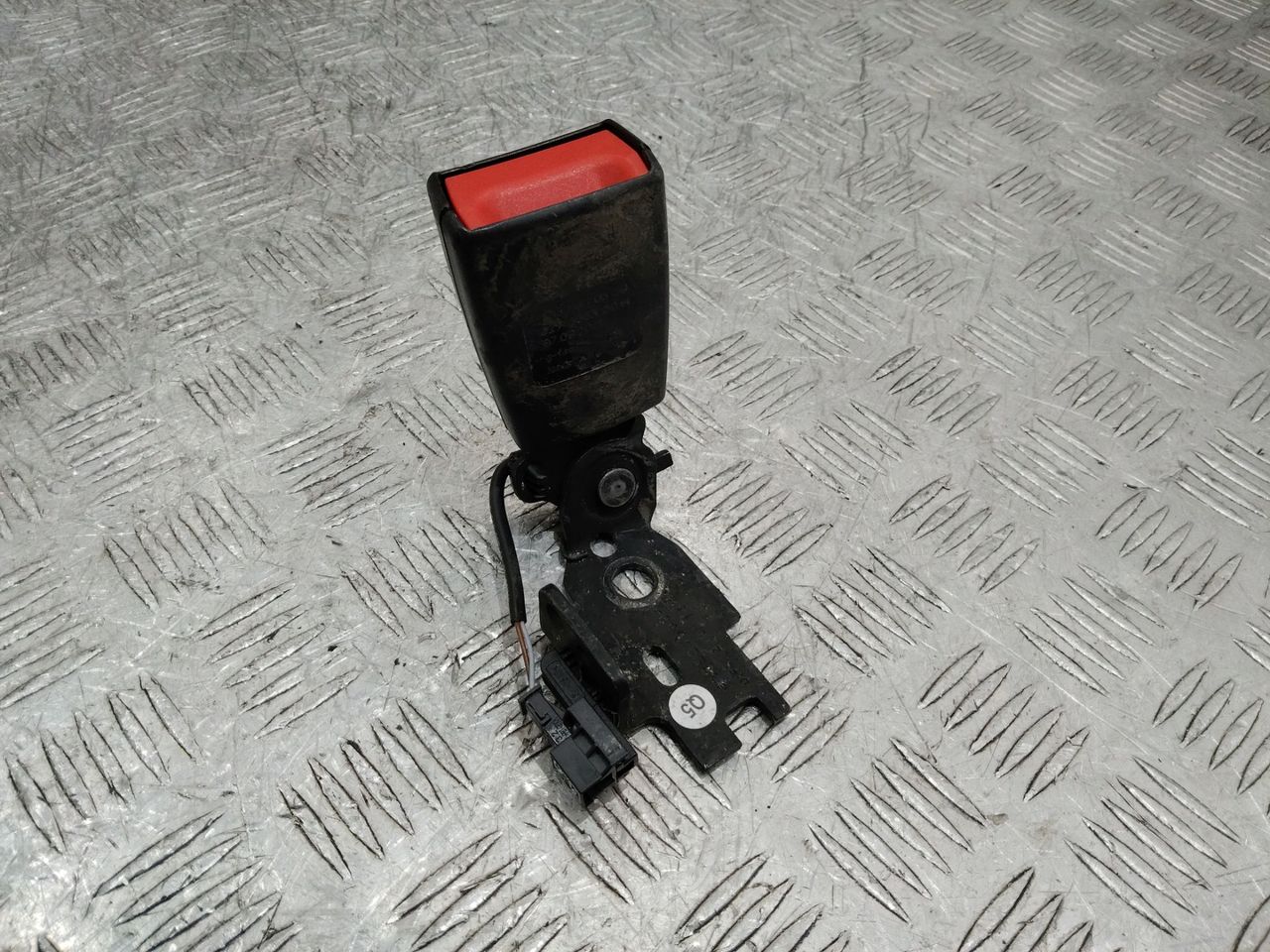 замок ремня безопасности Mercedes-Benz E-Класс W213/S213/C238/A238 2017, A2138600569