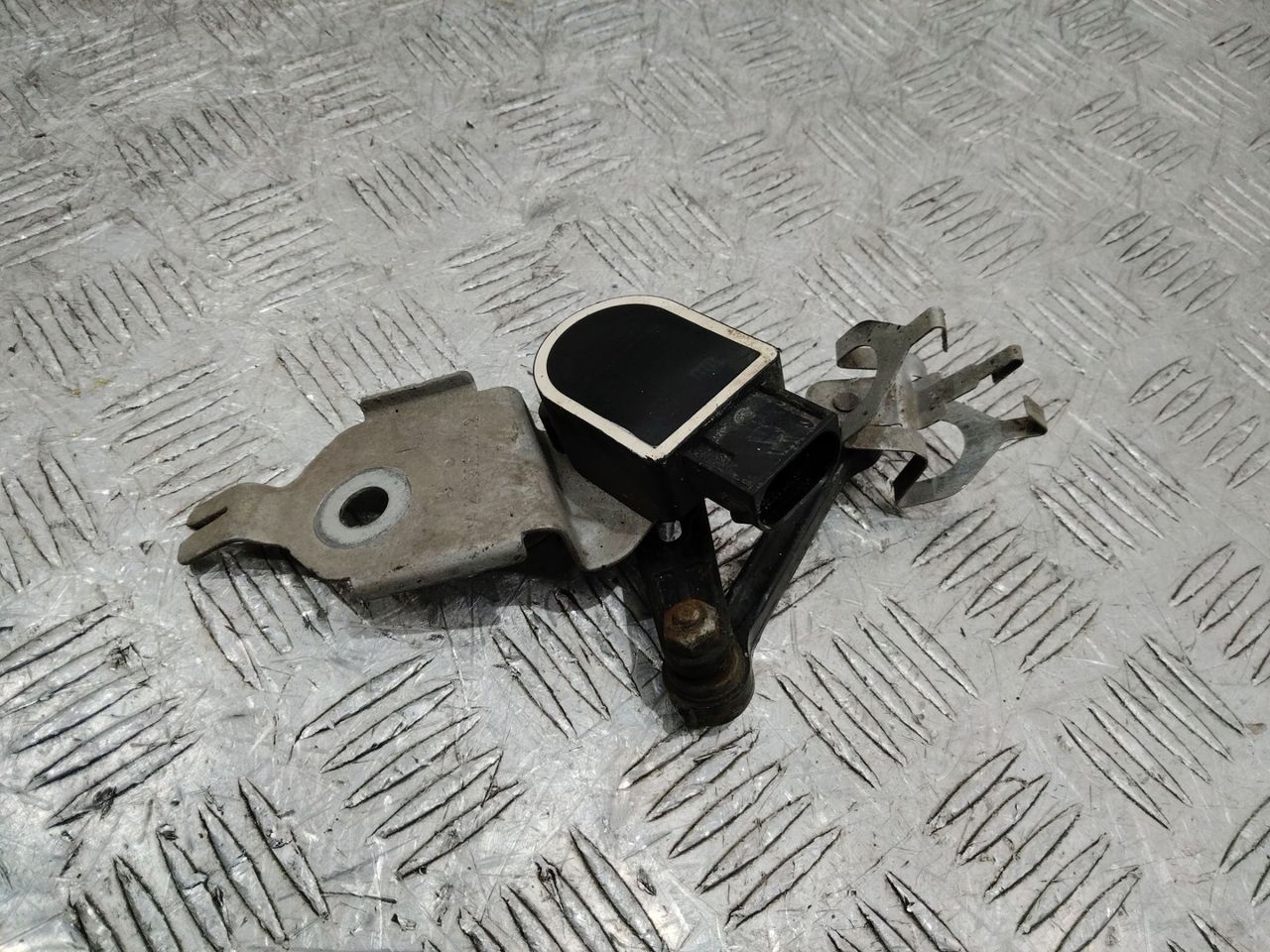 датчик дорожного просвета Mercedes-Benz E-Класс W213/S213/C238/A238 2017, A0009053704