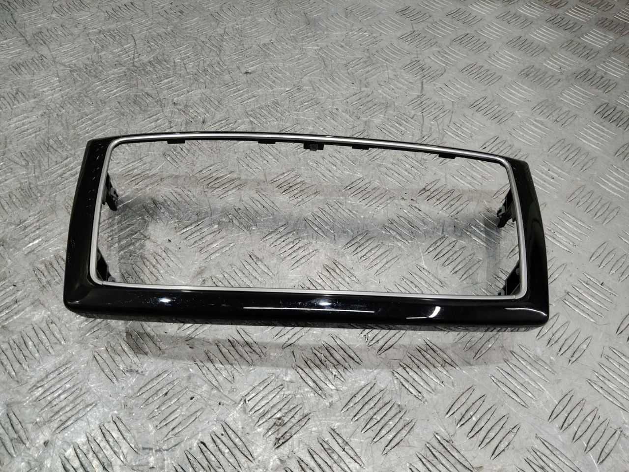 рамка под магнитолу Mercedes-Benz GLE W166 2018, A1666802417