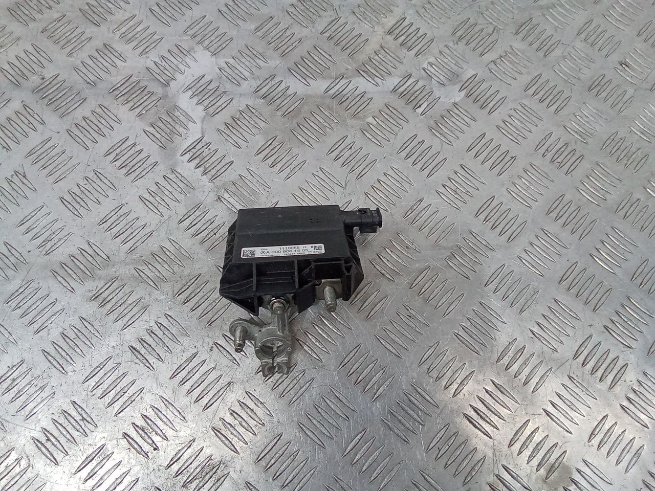клемма аккумулятора плюс Mercedes-Benz E-Класс W213/S213/C238/A238 2017, A0009061505