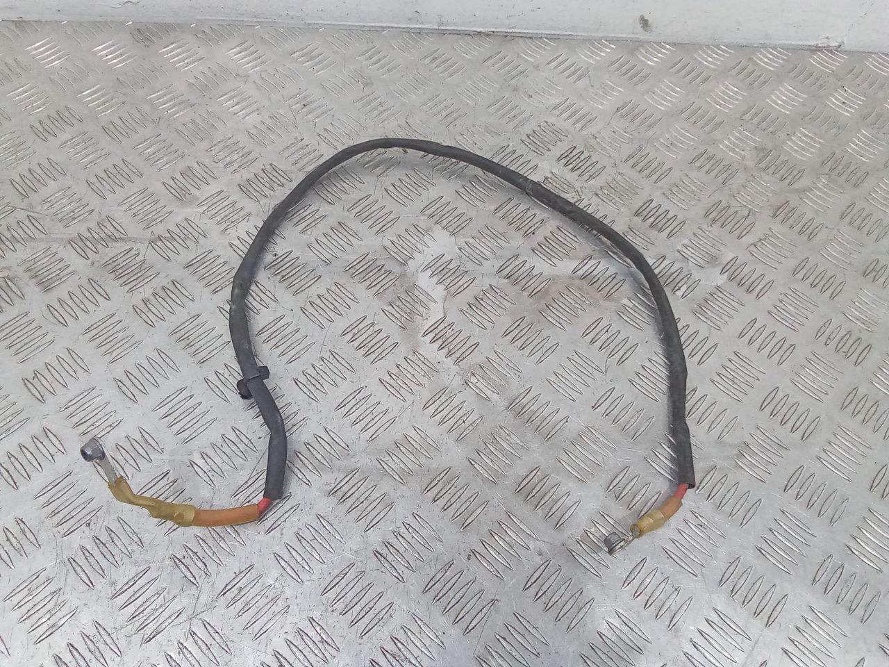 плюсовой провод аккумулятора Mercedes-Benz E-Класс W213/S213/C238/A238 2017