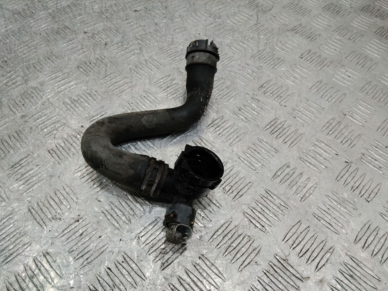 патрубок радиатора Mercedes-Benz C-Класс W205/S205/C205 2017, A2135014982