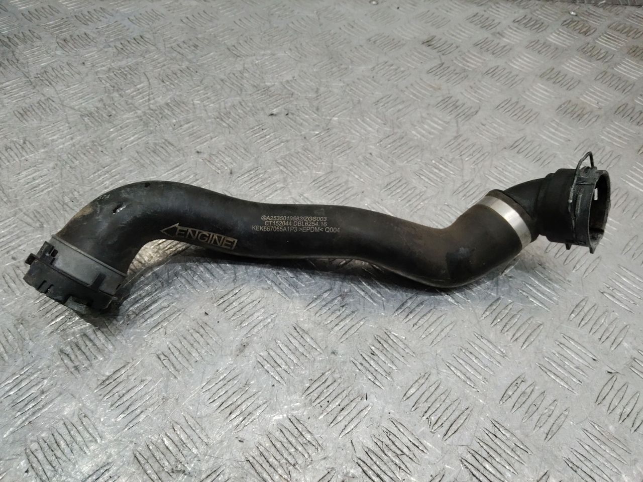 патрубок радиатора Mercedes-Benz C-Класс W205/S205/C205 2017, 2.2 л., дизель, A2535019582