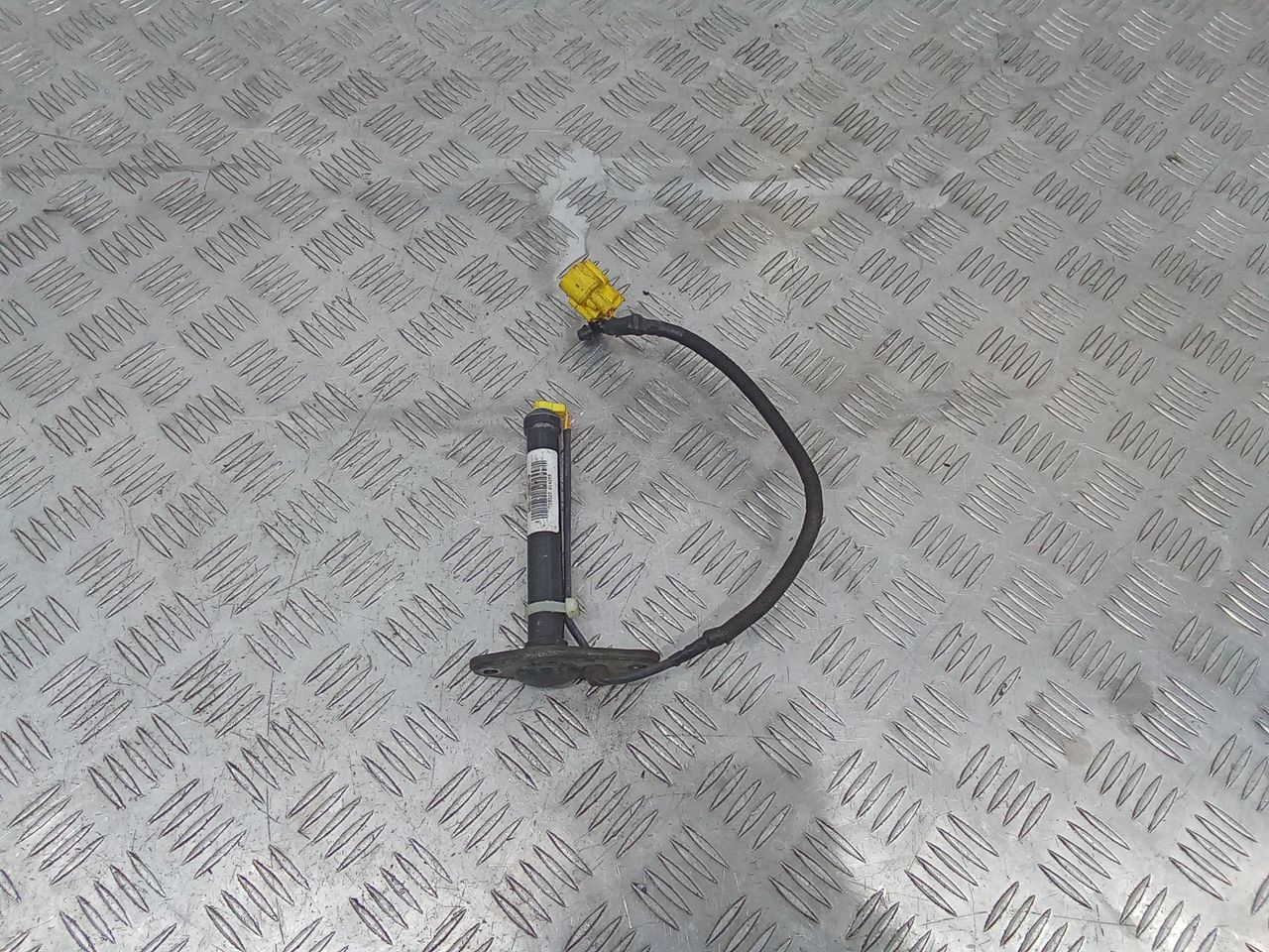 пиропатрон петли капота Ford Mustang 6 поколение S550 2015, GR3B16E600AF