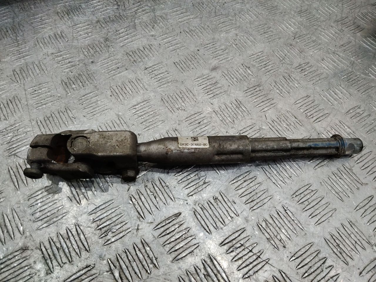 рулевой карданчик Ford Mustang 6 поколение S550 2015, 5.0 л., бензин, МКПП, купе, GR3C3C3C662BC