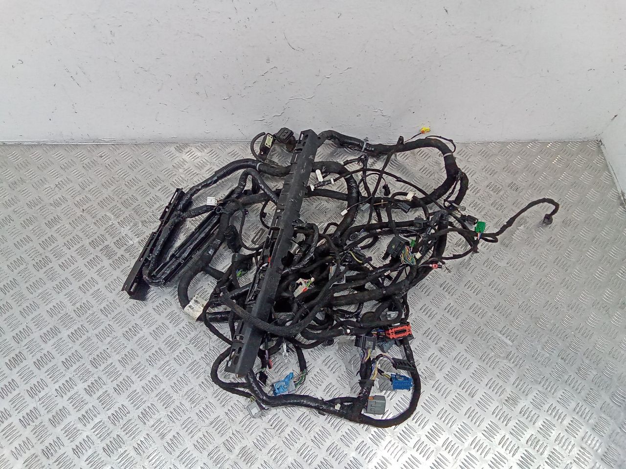 проводка Ford Mustang 6 поколение S550 2015, 5.0 л., бензин, МКПП, купе, GR3T14A005G281T