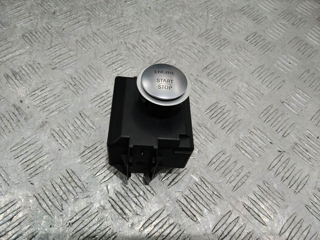 замок зажигания Mercedes-Benz GL-Класс X166 2014, A1669052801