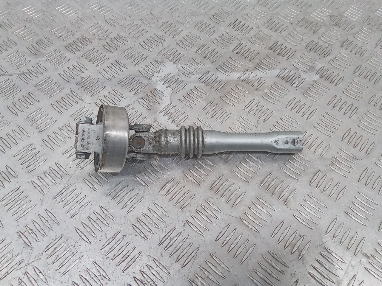 рулевой карданчик Mercedes-Benz E-Класс W211/S211 2002, A2034628478