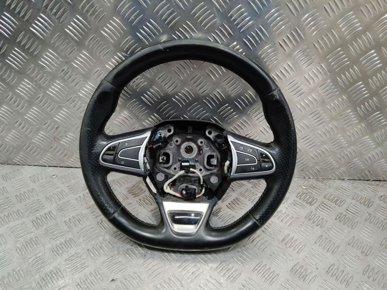 руль Renault Megane 4 поколение 2016, 484008738R