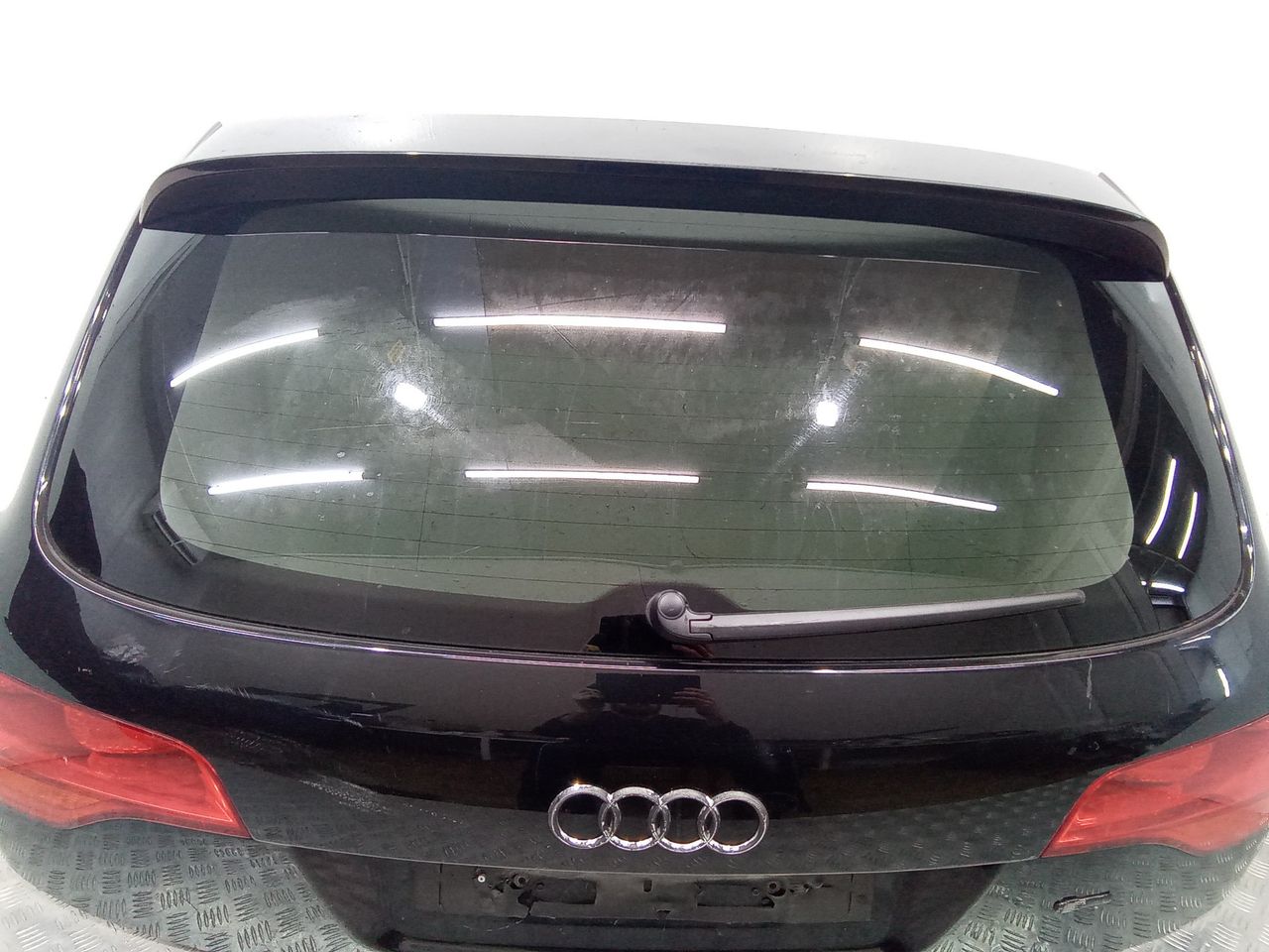 щеткодержатель задний Audi Q7 4L 2006