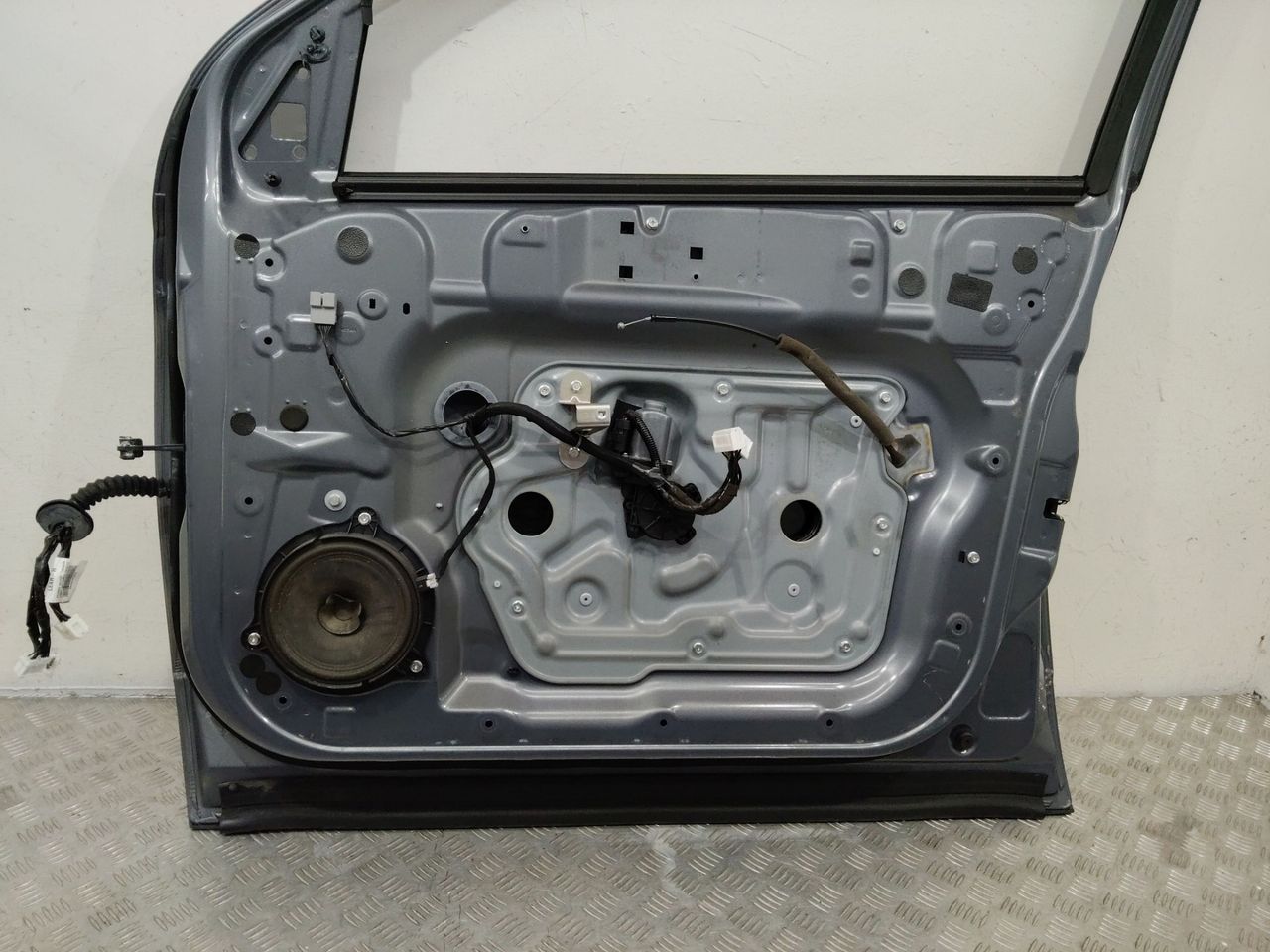 стеклоподъемник электрический передний правый Nissan Qashqai 1 поколение 2008