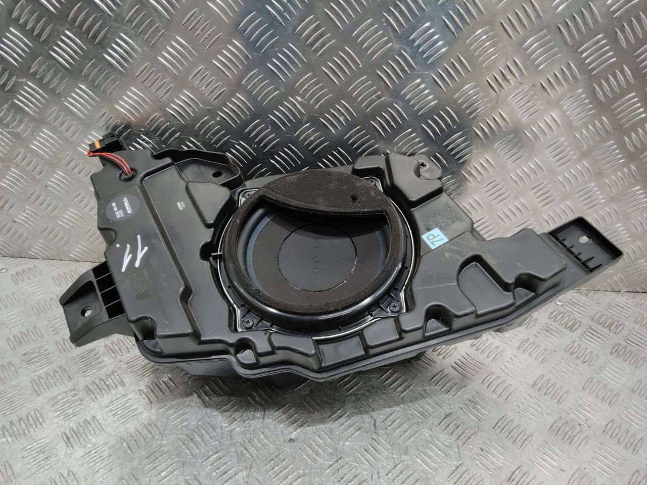 сабвуфер Hyundai Santa Fe 4 поколение 2019, 96380S1100