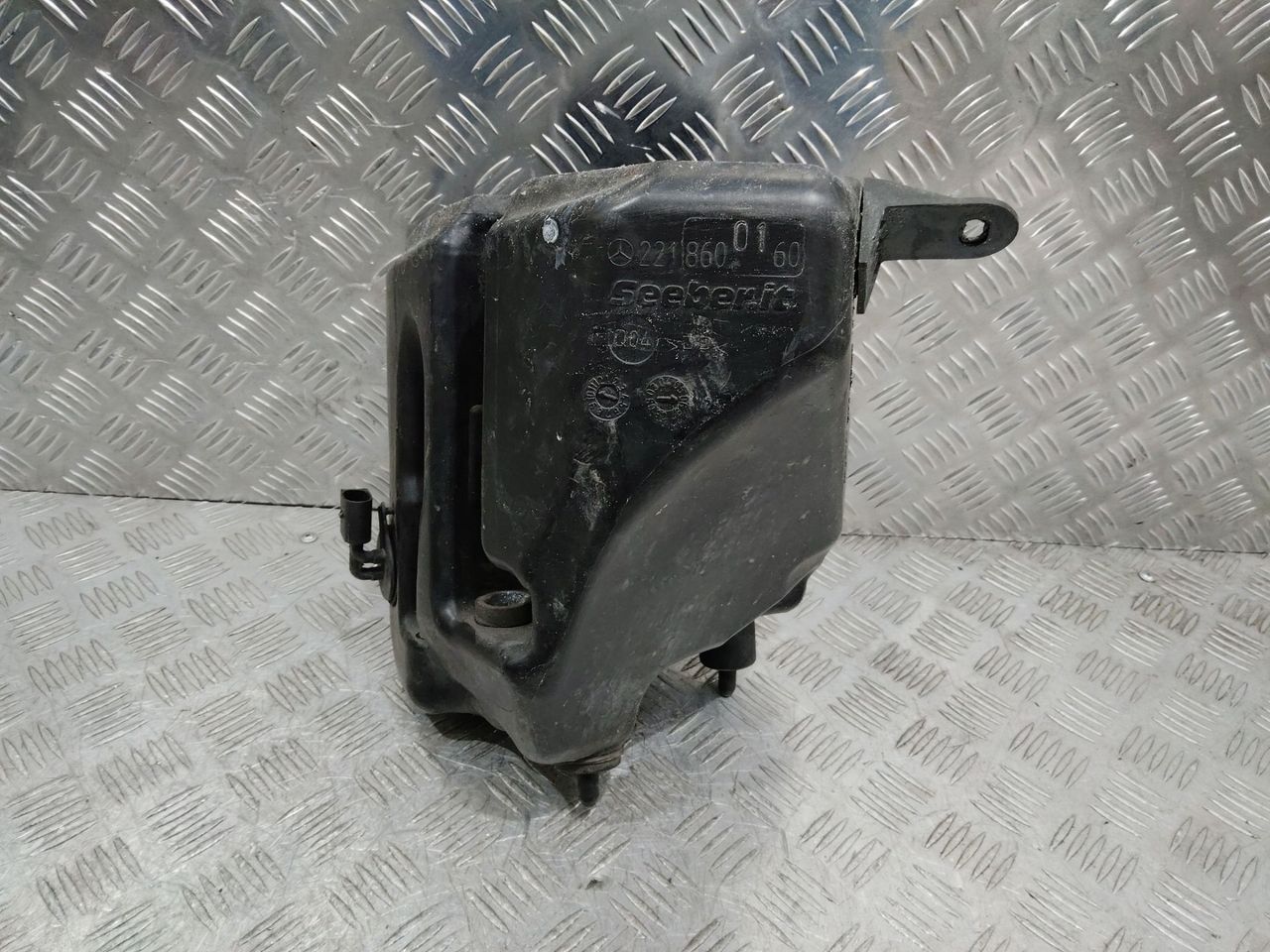 бачок омывателя Mercedes-Benz S-Класс W221 2006, 2218600160