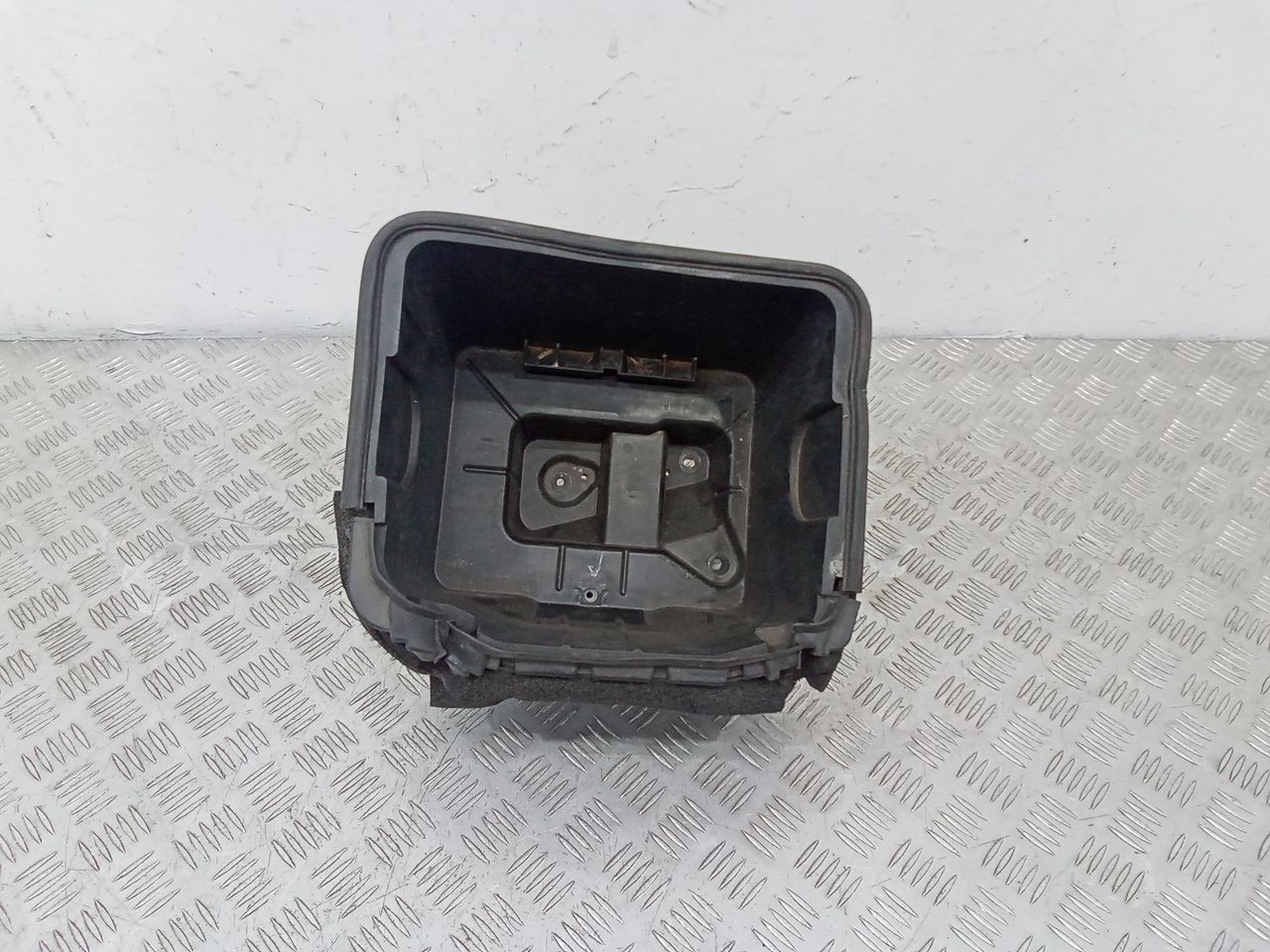 полка аккумулятора Ford Mustang 6 поколение S550 2015, GR3B10723BA